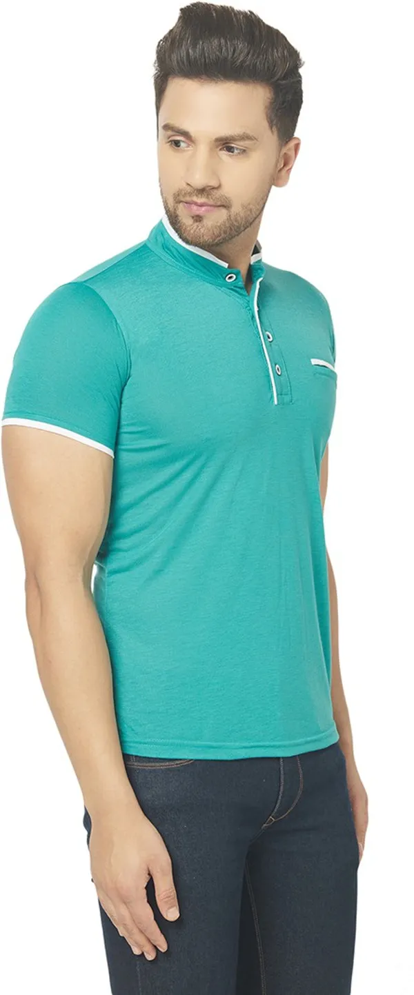 Dark_Green_Cotton_Solid_Henley_Neck_Regukar_Fit_T-Shirt_for_men