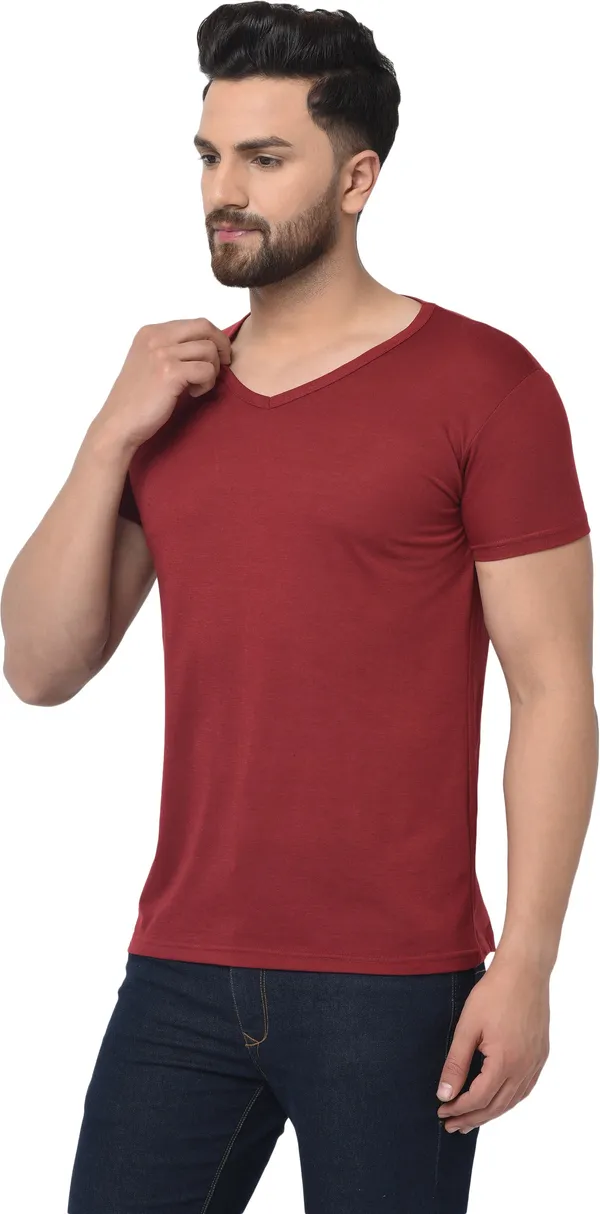 Maroon_Cotton_Solid_V_Neck_Regukar_Fit_T-Shirt_For_Men