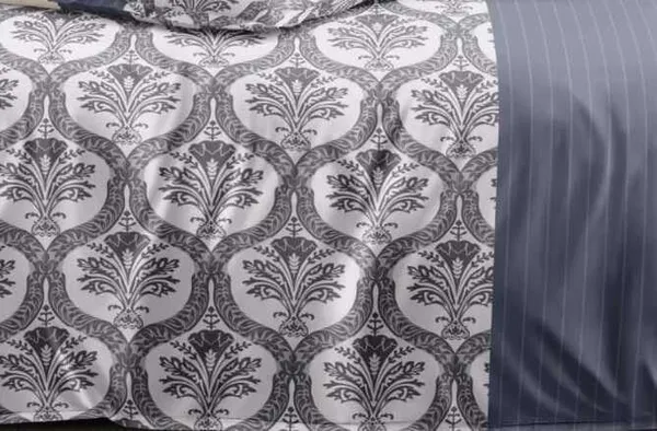 Grey_Abstract_Print_Super_King_Size_Double_Bedsheet_With-2_Pillow_Covers