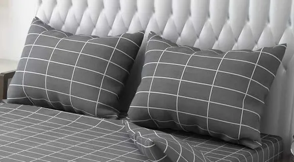 Dark_Grey_210_Glace_Cotton_Plain_Solid_Geometric_Bedsheet_For_Double_Bed_With_2_Pillow_Covers(90*100_Inches)