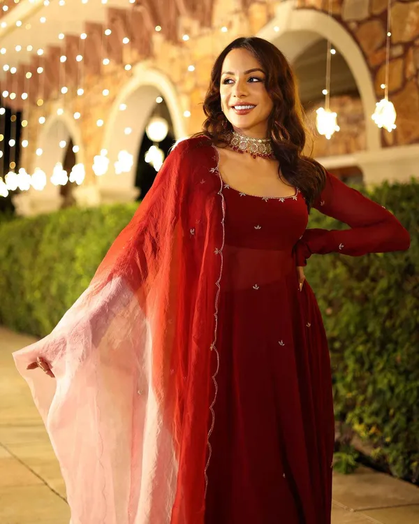 MAROON_BLUSH_EMBROIDERED_GEORGETTE_SUIT_SET