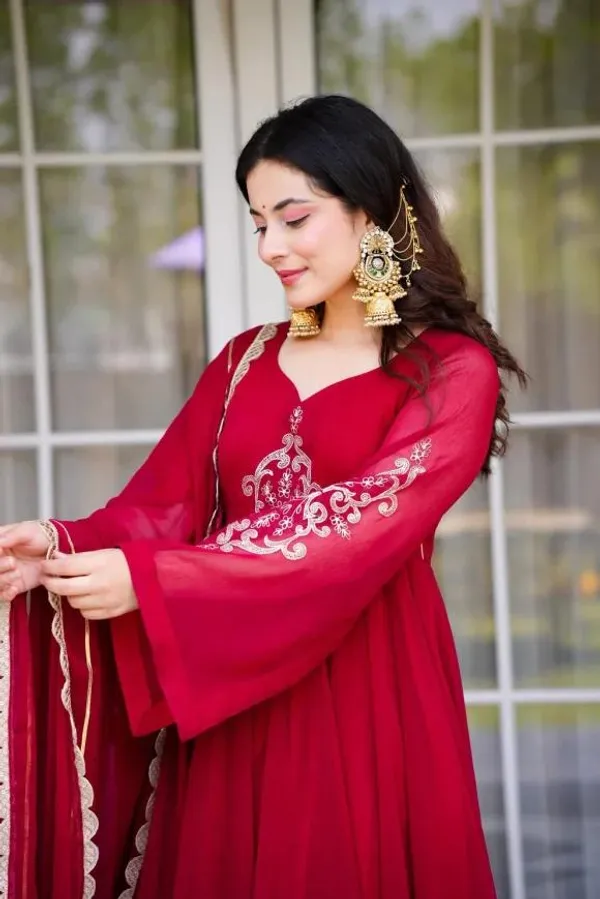 RED_GEORGETTE_SUIT_SET_WITH_DUPATTA