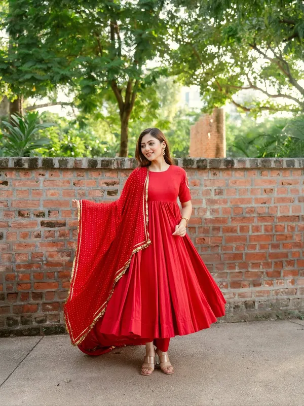 Ruhani_Red_Embroidered_Anarkali_Set