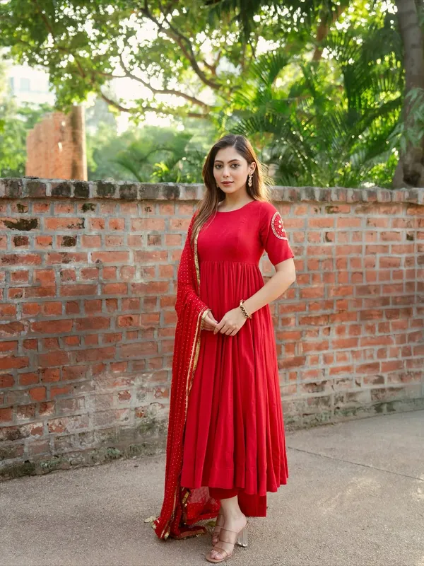 Ruhani_Red_Embroidered_Anarkali_Set