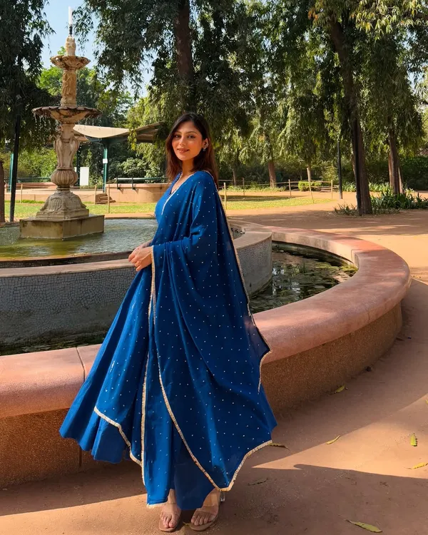 Royal_Blue_Mirror_Work_Flared_Anarkali