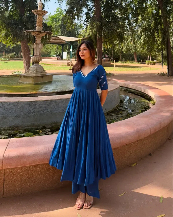 Royal_Blue_Mirror_Work_Flared_Anarkali