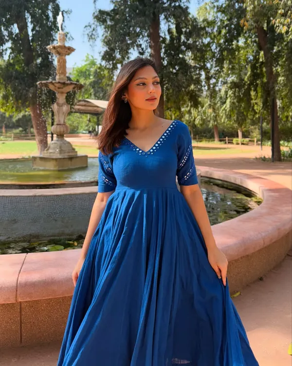 Royal_Blue_Mirror_Work_Flared_Anarkali