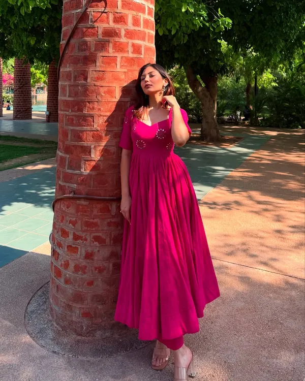 Magenta_Embroidered_Yoke_Flared_Anarkali