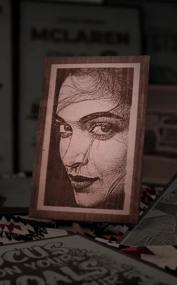 Deepika_Padukone_Beige_Wood_Engraved_Wall_Frame_|_For_Wall_Decoration