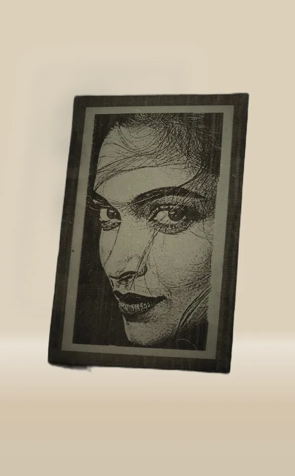 Deepika_Padukone_Green_Wood_Engraved_Wall_Frame_|_For_Wall_Decoration
