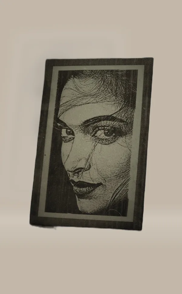 Deepika_Padukone_Green_Wood_Engraved_Wall_Frame_|_For_Wall_Decoration