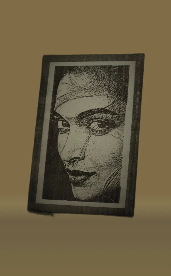 Deepika_Padukone_Green_Wood_Engraved_Wall_Frame_|_For_Wall_Decoration