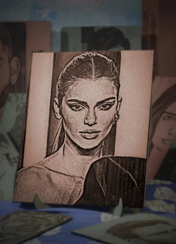 Kendall_Jenner_Beige_Wood_Engraved_Wall_Frame_|_For_Wall_Decoration