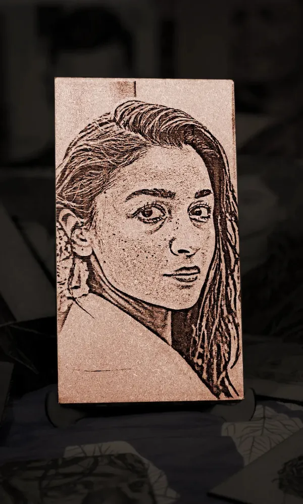 Alia_Bhatt_Beige_Wood_Engraved_Wall_Frame_|_For_Wall_Decoration