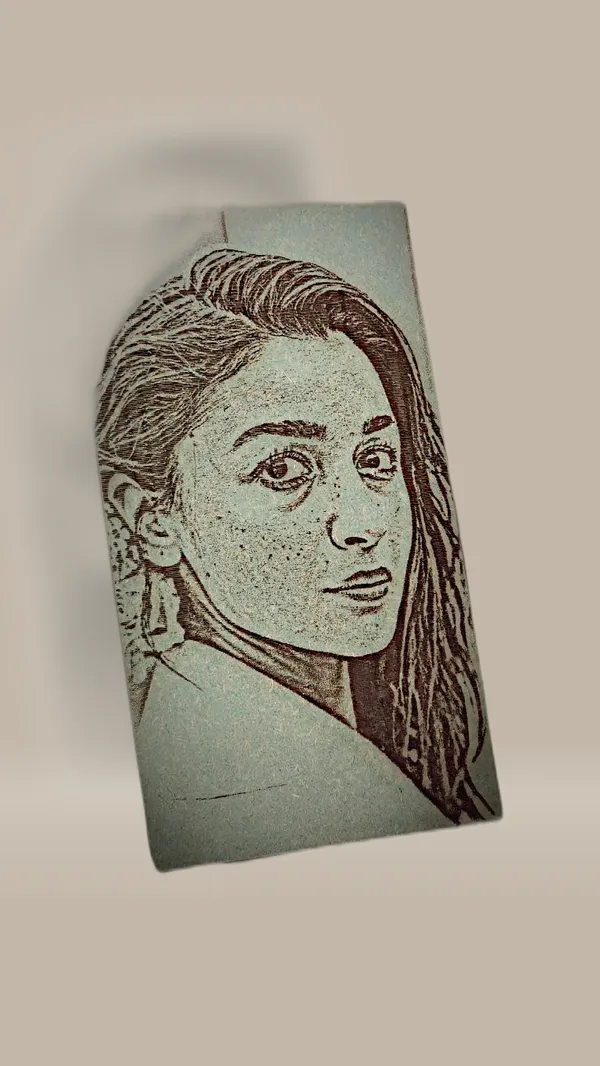 Alia_Bhatt_Green_Wood_Engraved_Wall_Frame_|_For_Wall_Decoration