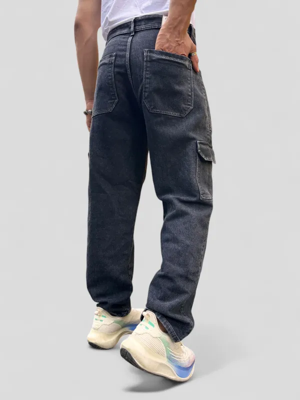 BLACK_BAGGY_CARGO_JEANS_FOR_MEN