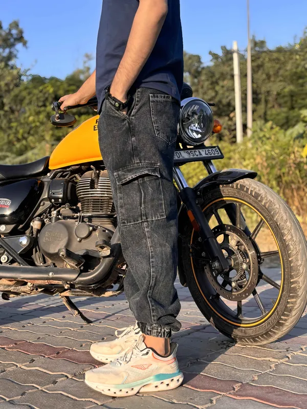 BLACK_LOOSE_FIT_PURE_COTTON_JOGGER_FIT_JEANS_FOR_MEN.