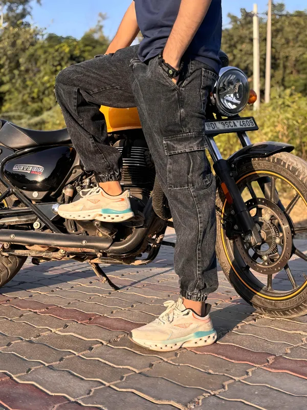 BLACK_LOOSE_FIT_PURE_COTTON_JOGGER_FIT_JEANS_FOR_MEN.
