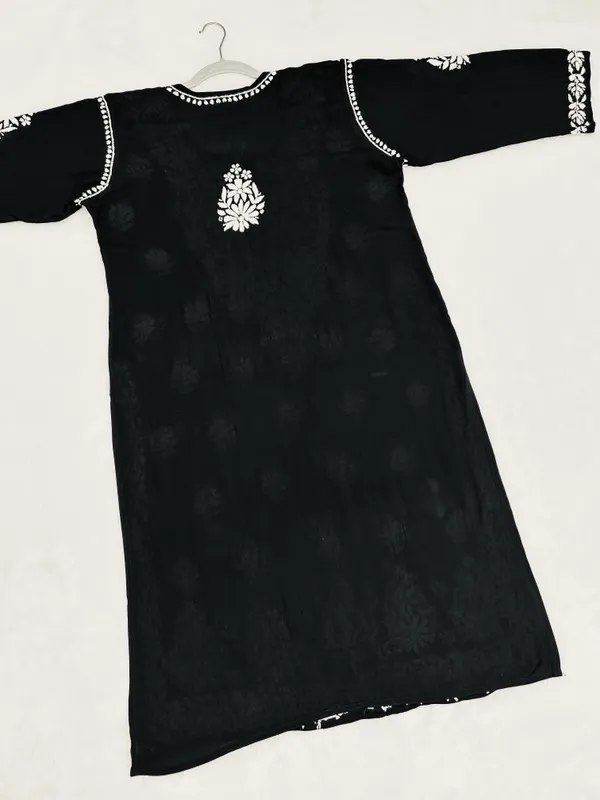 Authentic_Lucknowi_Modal_Chikankari_Kurti