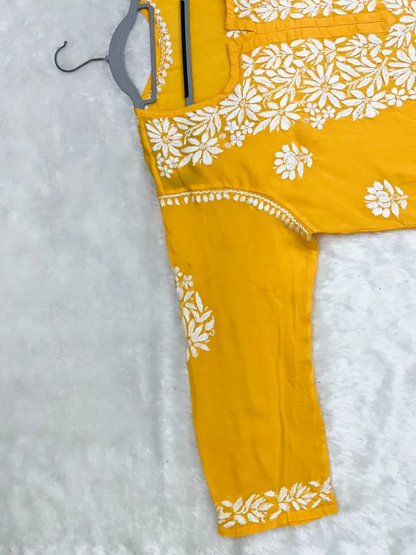 Authentic_Lucknowi_Modal_Chikankari_Kurti