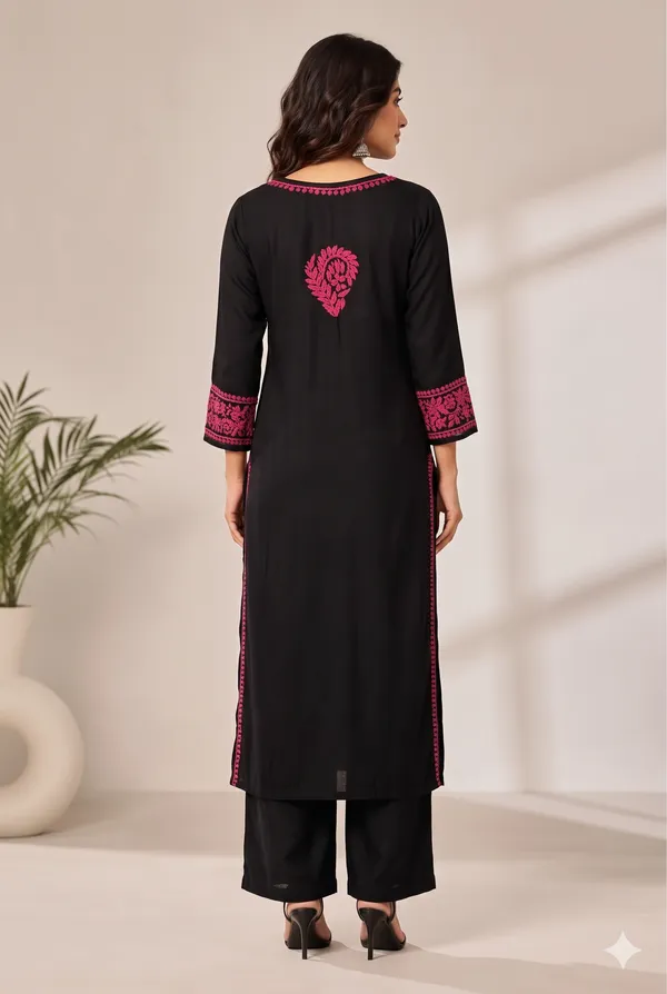 Black_Kurti_with_Pink_Ghaspatti_Thread_Work