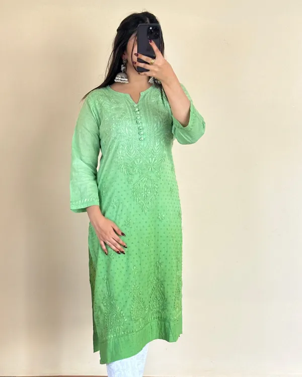 Chikankari_Dobby_Cotton_Kurti_For_Womens