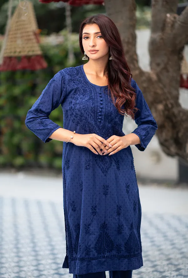 Chikankari_Dobby_Cotton_Kurti_For_Womens