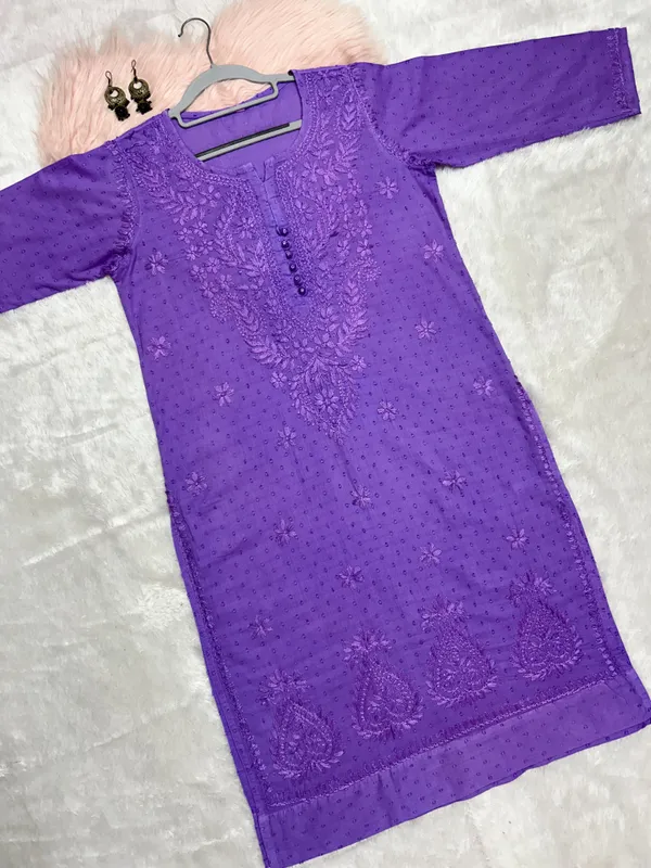 Chikankari_Dobby_Cotton_Kurti_For_Womens