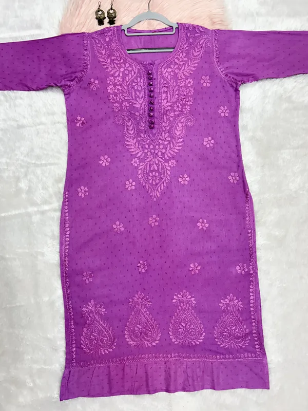 Chikankari__Dobby_Cotton_Kurti_For_Womens