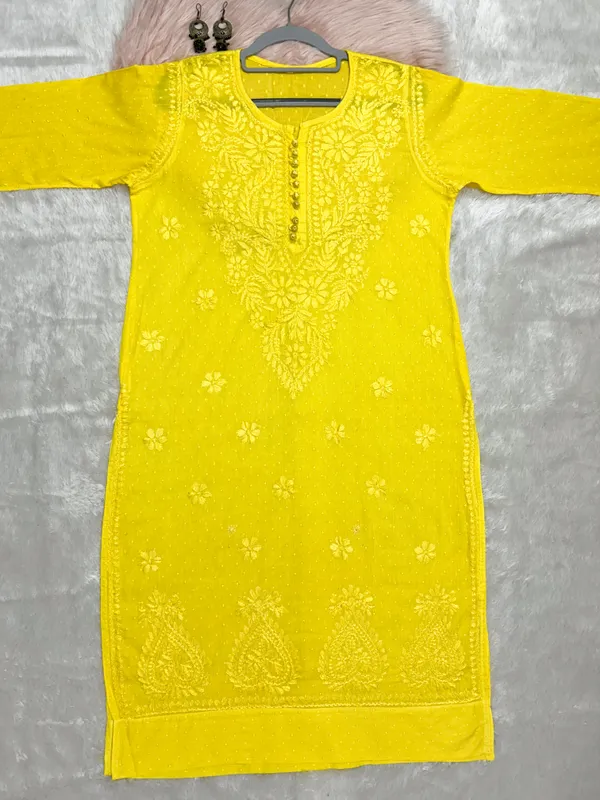 Chikankari__Dobby_Cotton_Kurti_For_Womens