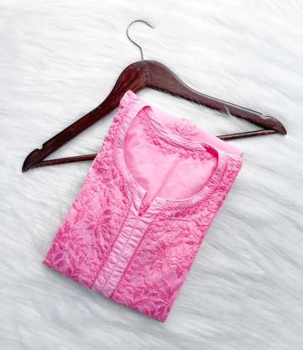 Classic_Cotton_Chikankari_Kurti_–_Light,_Elegant_&_Timeless