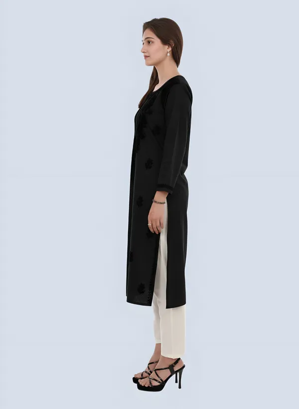Classic_Cotton_Chikankari_Kurti_–_Light,_Elegant_&_Timeless