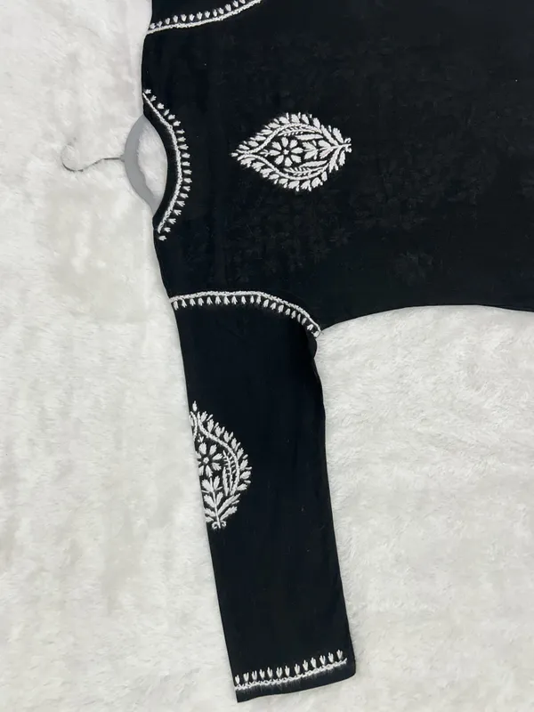 Cotton_Lucknowi_Chikankari_Kurti_Soft_&_Elegant