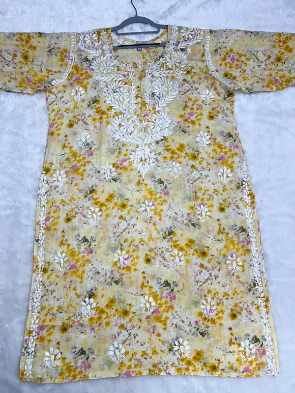 Floral_Printed_Lucknowi_Chikankari_Kurti