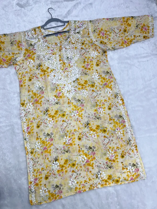 Floral_Printed_Lucknowi_Chikankari_Kurti