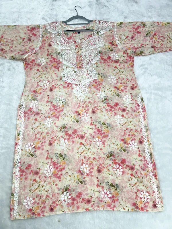 Floral_Printed_Lucknowi_Chikankari_Kurti