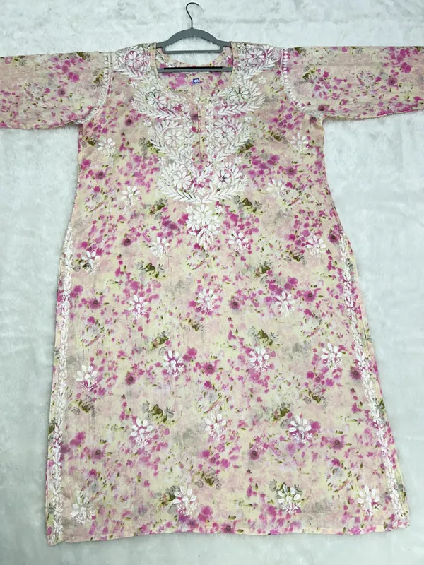 Floral_Printed_Lucknowi_Chikankari_Kurti