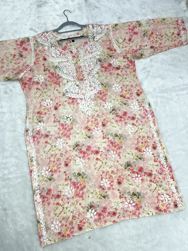 Floral_Printed_Lucknowi_Chikankari_Kurti