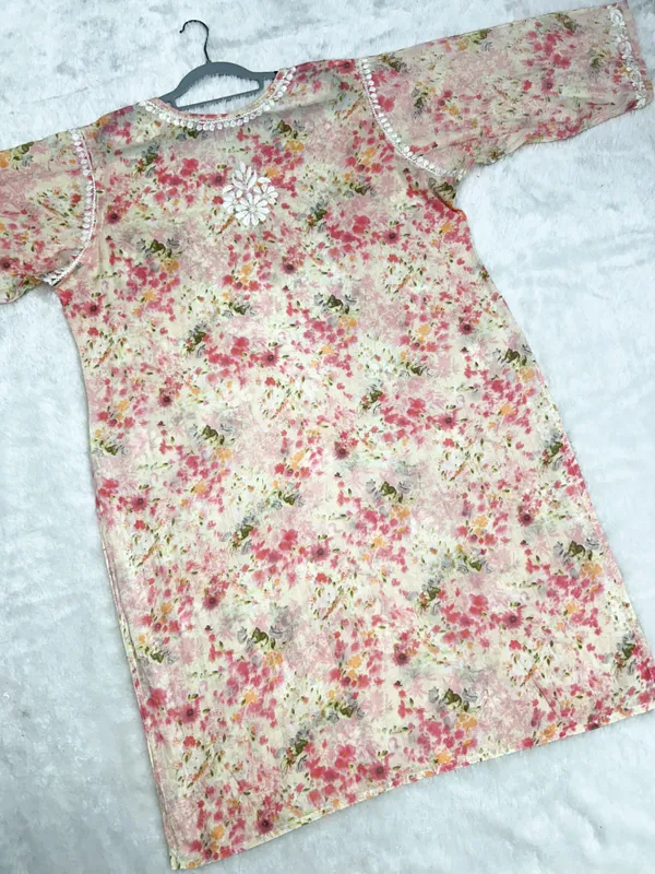 Floral_Printed_Lucknowi_Chikankari_Kurti