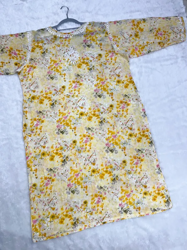 Floral_Printed_Lucknowi_Chikankari_Kurti