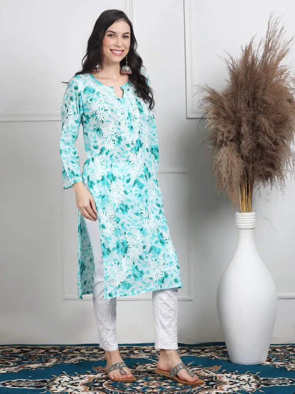 Handcrafted_Mul_Chikankari_Kurti_Pure_Cotton_Comfort_&_Grace