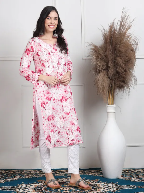 Handcrafted_Mul_Chikankari_Kurti_Pure_Cotton_Comfort_&_Grace