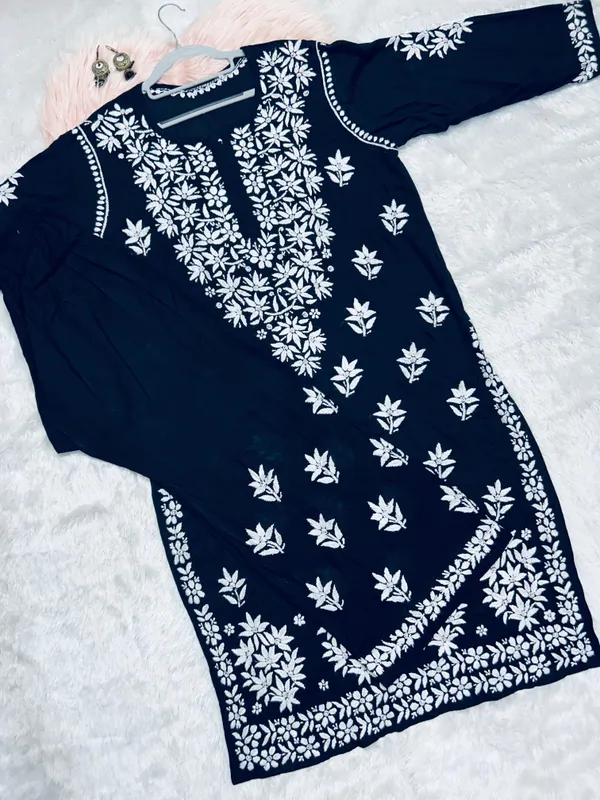 Modal_Lucknowi_Chikankari_Hand_Embroided_Kurti_With_Plazzo_For_Women