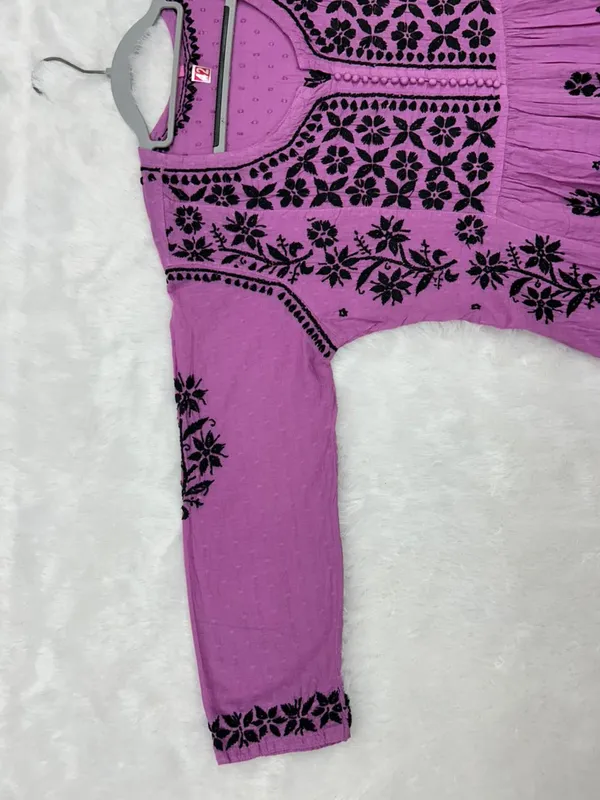 Zara_Cotton_Nayera-Cut_Lucknowi_Chikankari_Kurti