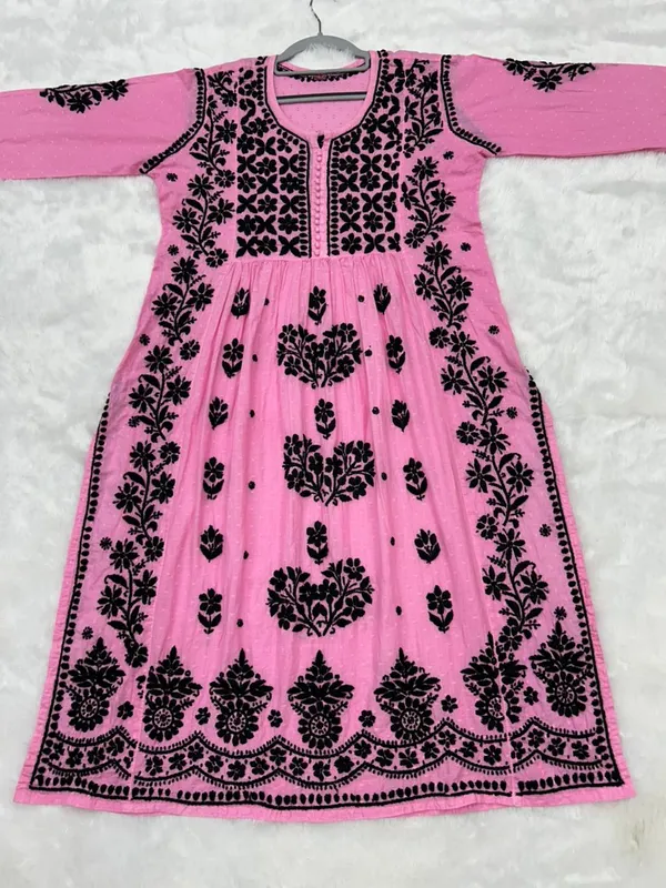 Zara_Cotton_Nayera-Cut_Lucknowi_Chikankari_Kurti