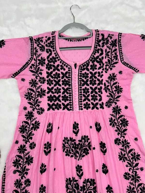 Zara_Cotton_Nayera-Cut_Lucknowi_Chikankari_Kurti