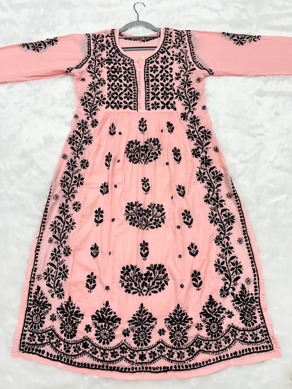 Zara_Cotton_Nayera-Cut_Lucknowi_Chikankari_Kurti