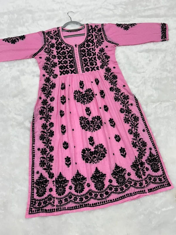Zara_Cotton_Nayera-Cut_Lucknowi_Chikankari_Kurti