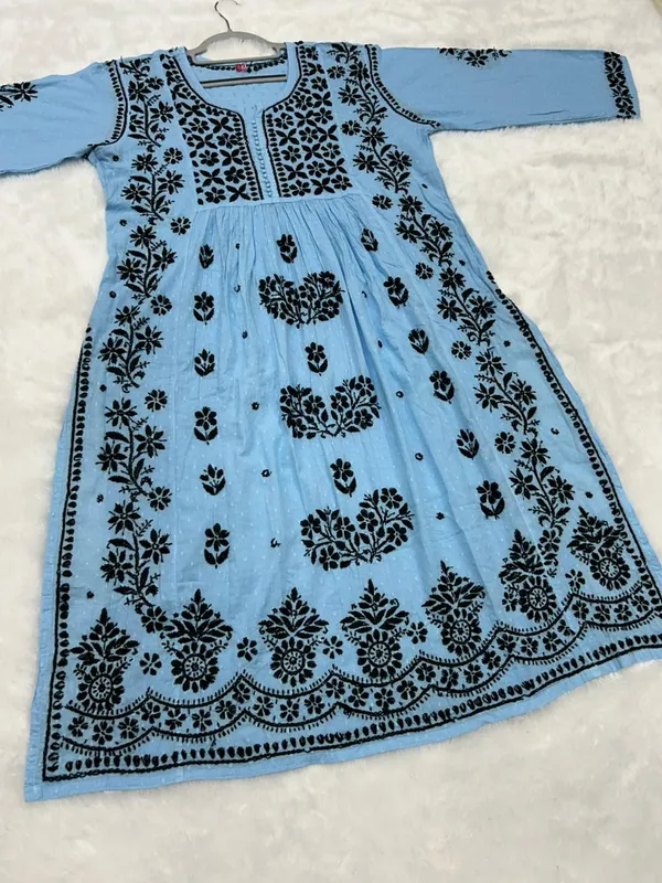 Zara_Cotton_Nayera-Cut_Lucknowi_Chikankari_Kurti