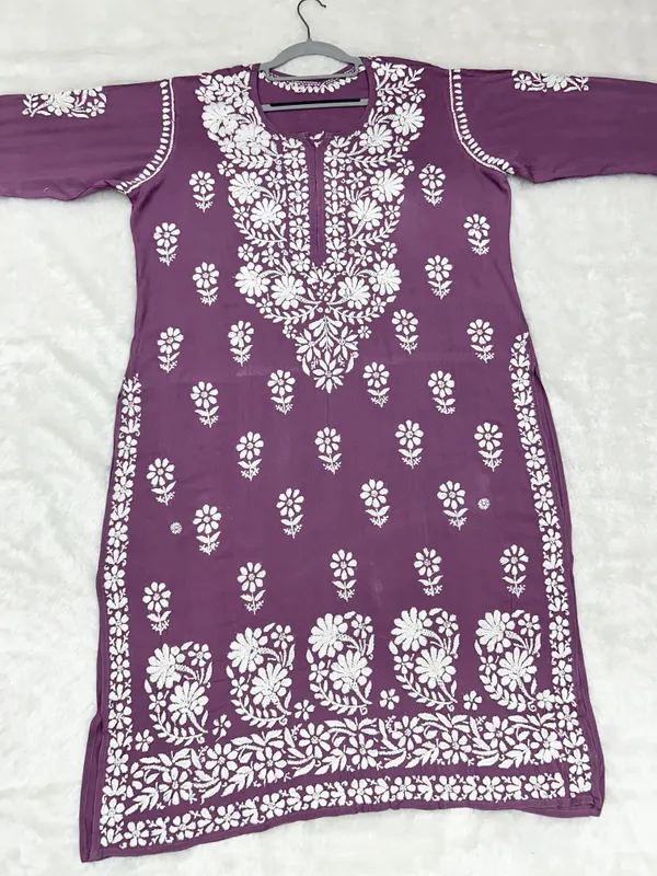 Premium_Modal_Lucknowi_Chikankari_Kurti